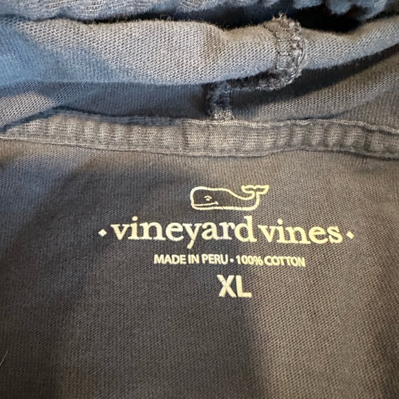 Vineyard Vines Sz: XL Gray Long Sleeve American Flag Whale Logo Top w/Pocket. - Picture 7 of 11